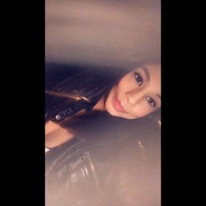 Meet your Posher, Mirna